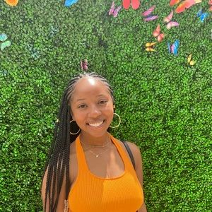 Meet your Posher, Michaela